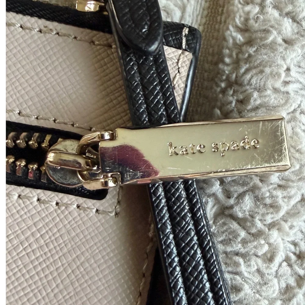 Kate Spade New York Saffiano Leather Wristlet Pouch Black Beige Colorblock